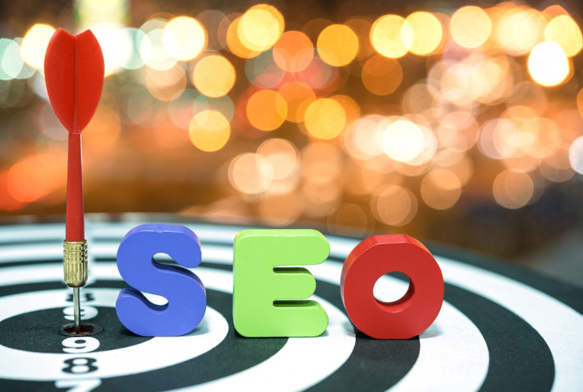 ecommerce seo consultant analysing online store rankings