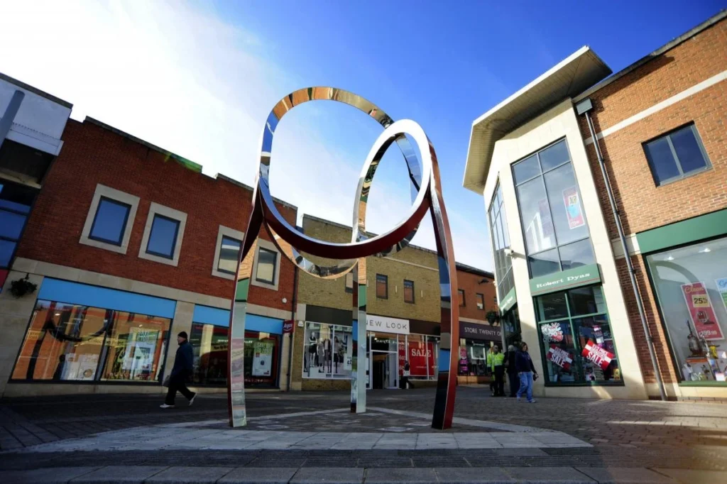 Didcot town centre for local businesses